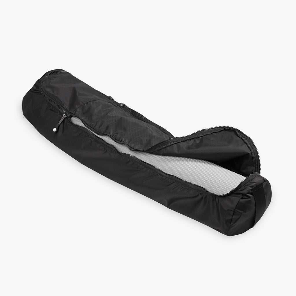 Performance Mat Bag in black