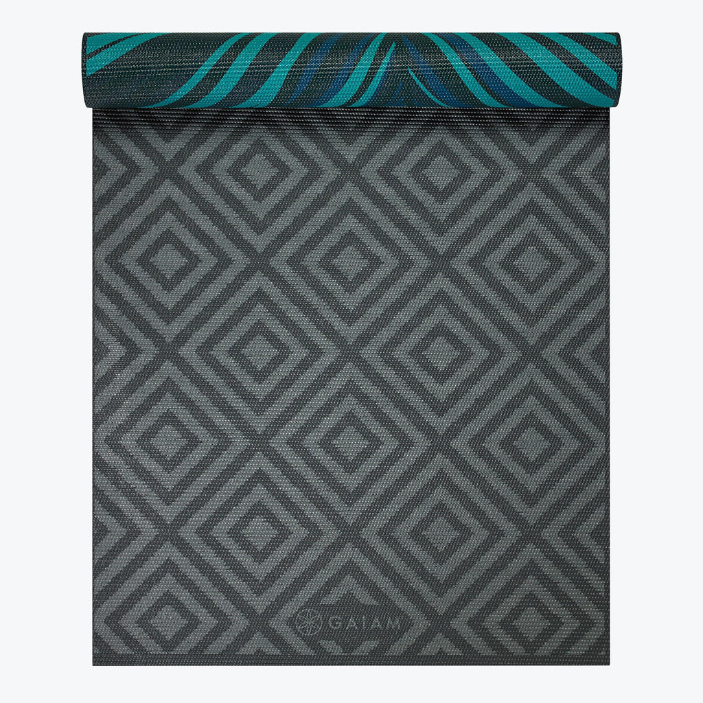 Geo side of the Reversible Geo Feather Yoga Mat (5mm)