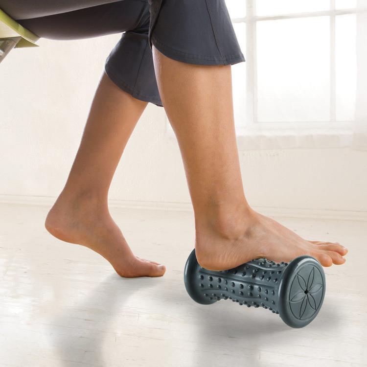 Restore Hot & Cold Foot Roller woman rolling side